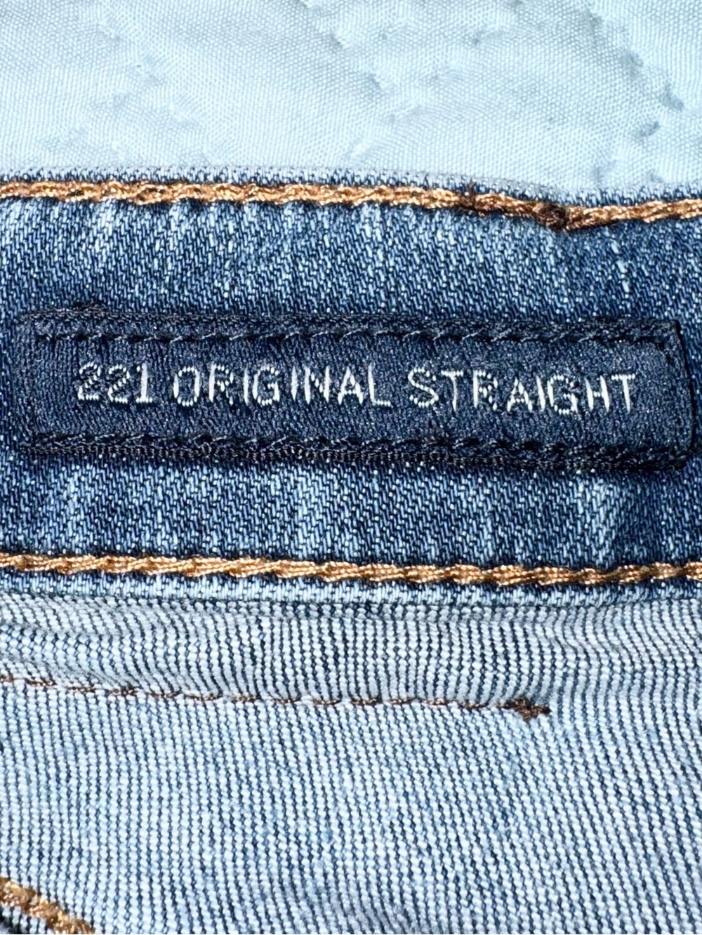 Lucky Brand 221 Original Straight Jeans Distressed Pockets Men’s 33x32 - Picture 8 of 12